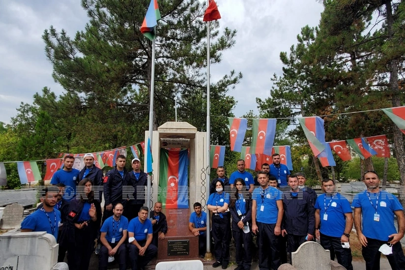 Azərbaycanlı jurnalistlər Məhəmməd Əmin Rəsulzadənin məzarını ziyarət ediblər