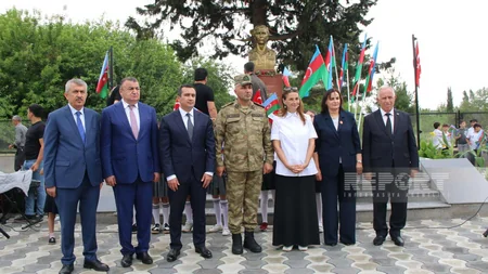 Milli Qəhrəman İsgəndər Aznaurovun büstü yenilənib