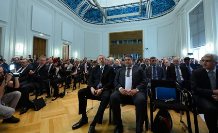 Prezident İlham Əliyev Berlində Azərbaycan-Almaniya İqtisadi Forumunun açılışında iştirak edib