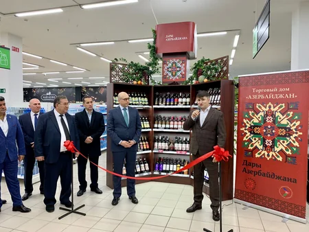 Voronejdə “Azərbaycan nemətləri” stendi açılıb