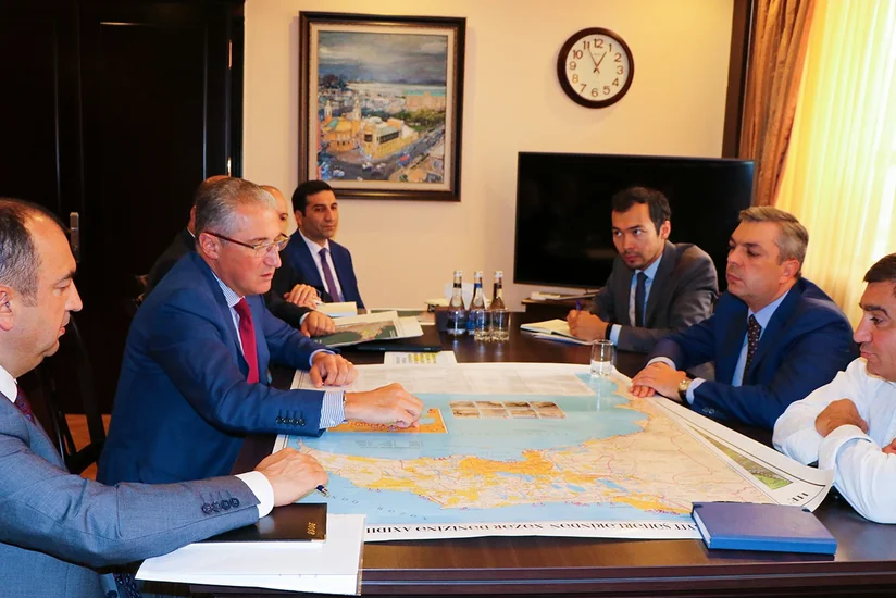 Muxtar Babayev Dövlət Şəhərsalma və Arxitektura Komitəsinin sədri ilə görüşüb