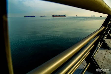 Blue Caspian of the White City - PHOTOREPORT