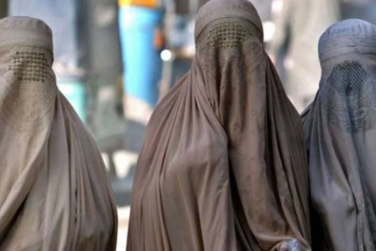 Niderlandda ictimai yerlərdə niqab avqustun 1-dən qadağan olunacaq