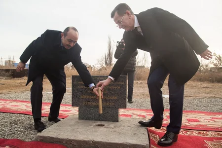 Həştərxanda Azərbaycan Biznes Mərkəzinin təməli qoyulub - FOTO