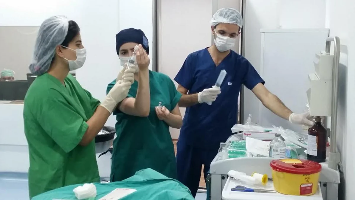 Gələn il ana bətnindəki uşağın üzərində ilk dəfə kök hüceyrəsi müalicəsi aparılacaq