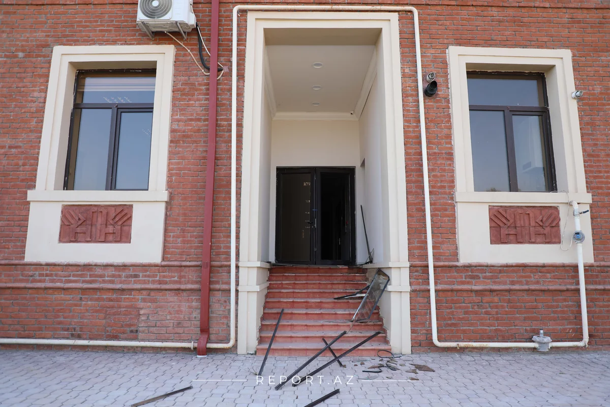 Düşmənin Tərtərə atdığı Smerç raketi Azərxalçaya ziyan vurub