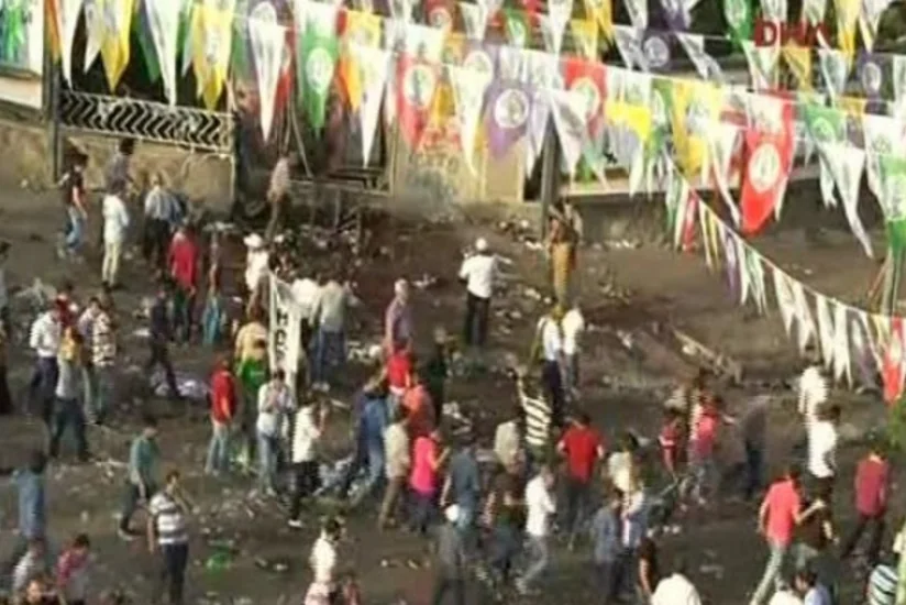 ​Türkiyədə mitinq zamanı partlayış baş verib, 2 nəfər ölüb, 100 nəfər yaralanıb