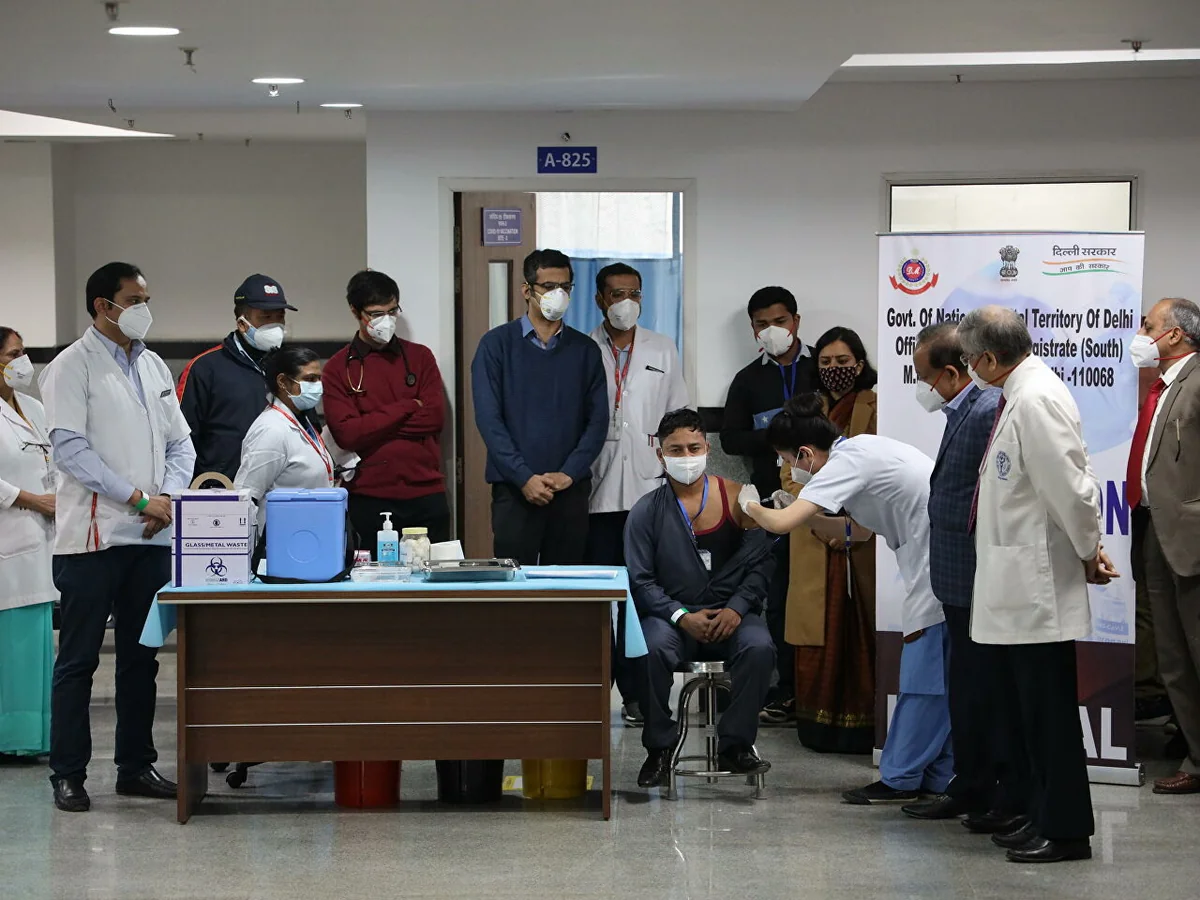 India's daily COVID case count keeps surging