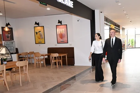 Prezident və birinci xanım Bakıda “Crescent Mall” ticarət mərkəzinin açılışında iştirak ediblər - YENİLƏNİB