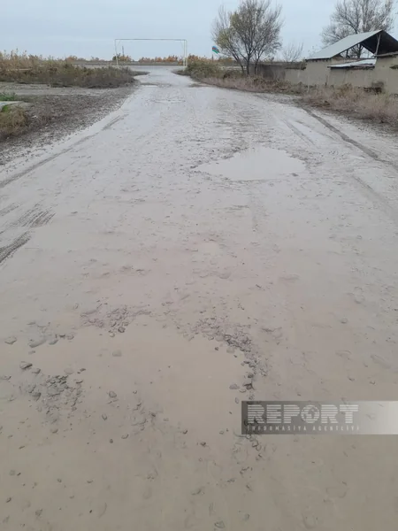 Kürdəmirdə sakinləri təngə gətirən bərbad yol niyə təmir olunmur?