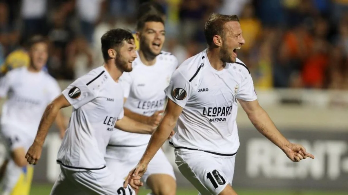 Dudelange to play against Qarabag without a head coach