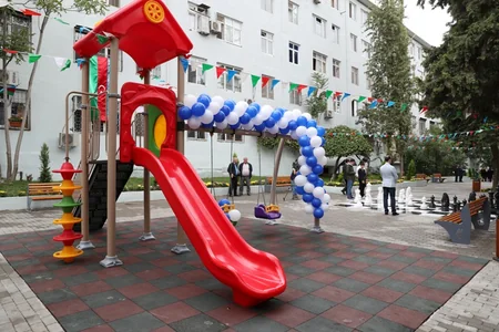 Bakıda növbəti abad həyət istifadəyə verilib