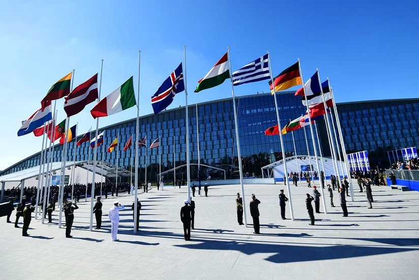 NATO Şərqi Avropadakı hərbçilərinin sayını artırmaq istəyir