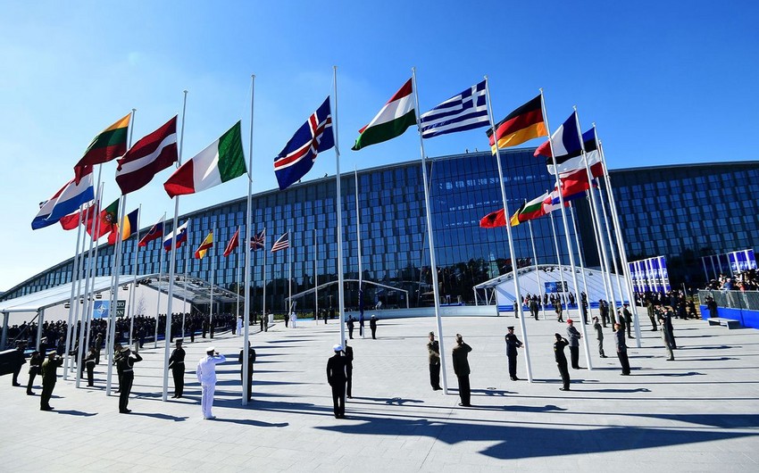 NATO Şərqi Avropadakı hərbçilərinin sayını artırmaq istəyir