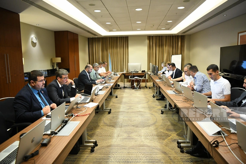 Мазахир Панахов побывал в Независимом медиацентре ЦИК