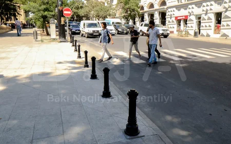 Bakıda 1000-dən artıq piyada keçidində panduslar quraşdırılıb