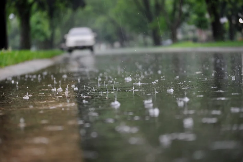 Ölkədə yağıntılı hava şəraiti davam edib - FAKTİKİ HAVA