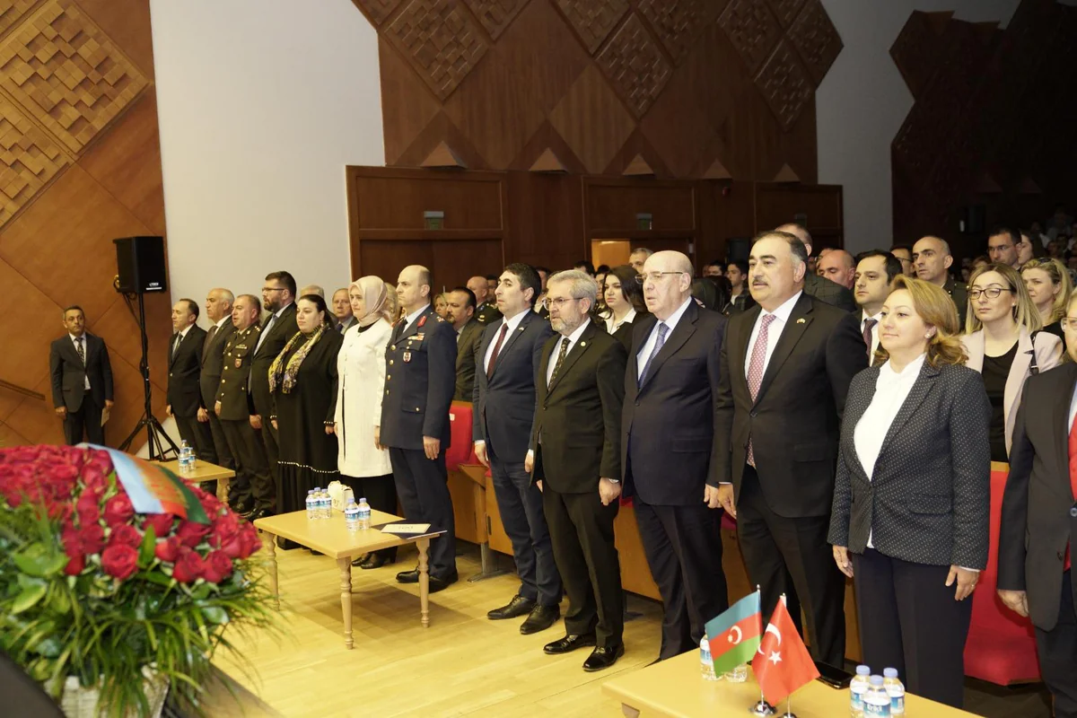Ankarada Heydər Əliyevin 100 illik yubileyinə həsr olunan tədbir keçirilib