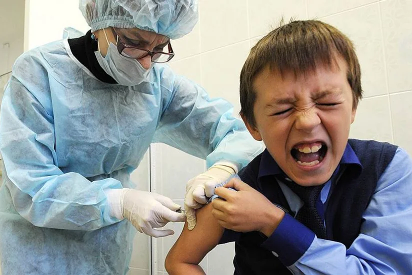 ВОЗ: Вакцинация детей не должна быть обязательным требованием для возобновления работы школ