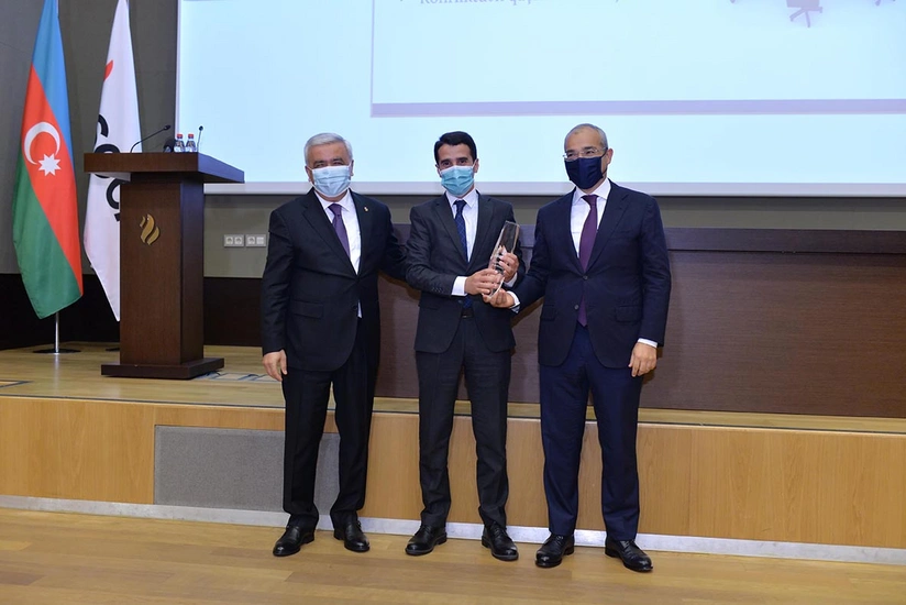SOCAR-da “Neftçilər Günü”nə həsr olunmuş təntənəli yığıncaq keçirilib