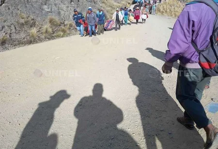 Boliviyada ağır yol qəzasında 21 nəfər ölüb, xəsarət alanlar var