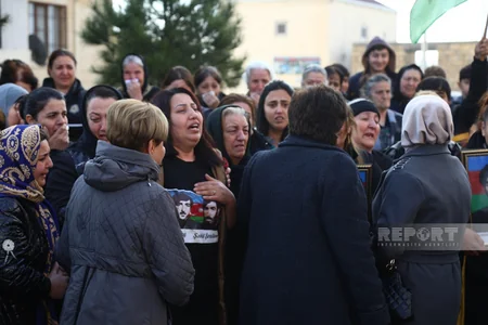 Xocalıda qalıqları aşkarlanan 7 nəfərlə vida mərasimi keçirilib