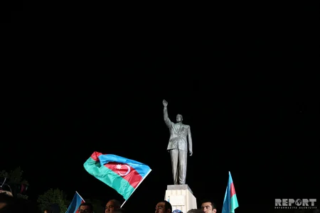 Azərbaycanın olimpiya yığması Vətənə dönüb - FOTOREPORTAJ