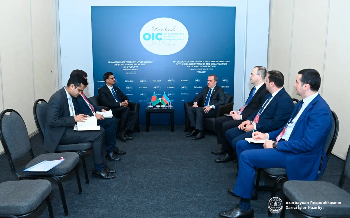 Jeyhun Bayramov mulls strengthening cooperation with Bangladeshi FM