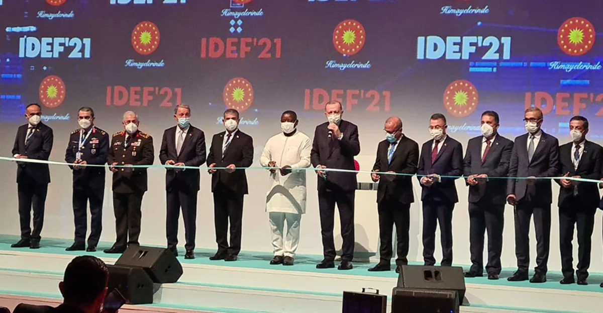 Zakir Həsənov “IDEF-2021” sərgisinin açılışında iştirak edib