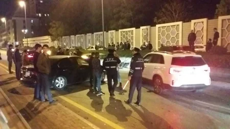 Ziya Bünyadov prospektində iki avtomobil toqquşub, xəsarət alanlar var - VİDEO