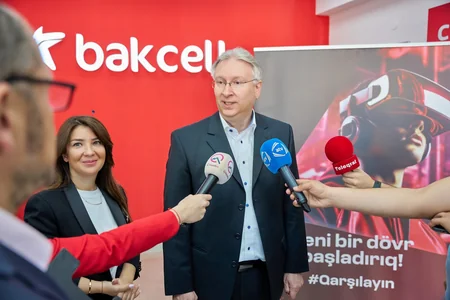 “Bakcell”in Baş İcraçı Direktoru Xankəndidə jurnalistlərlə görüşüb