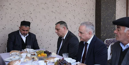 Səfərbərlik Xidmətinin rəisi Qazaxda vətəndaşları qəbul edib