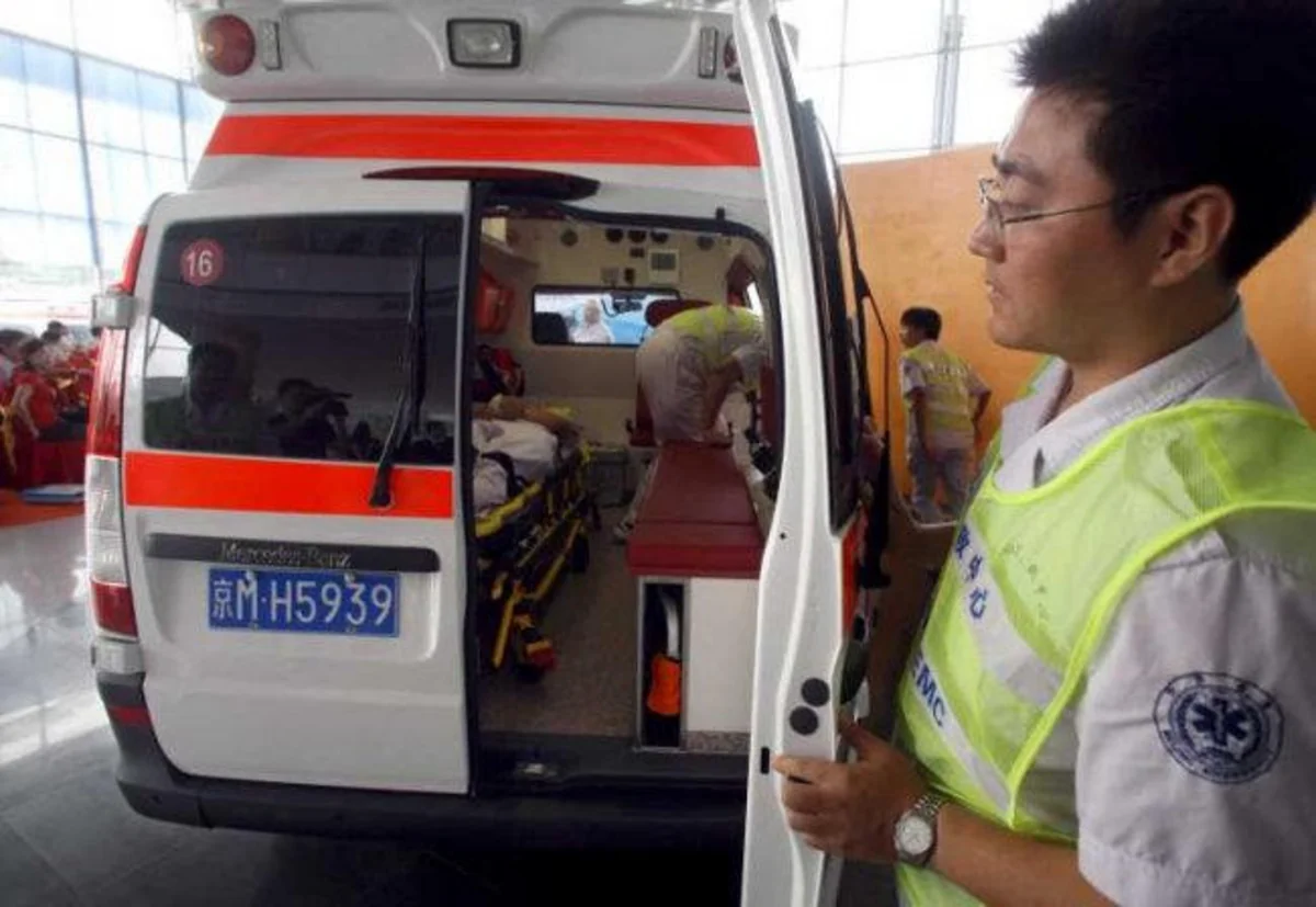 ​Çində koreyalı məmurları daşıyan avtobus körpüdən aşıb, 11 nəfər ölüb