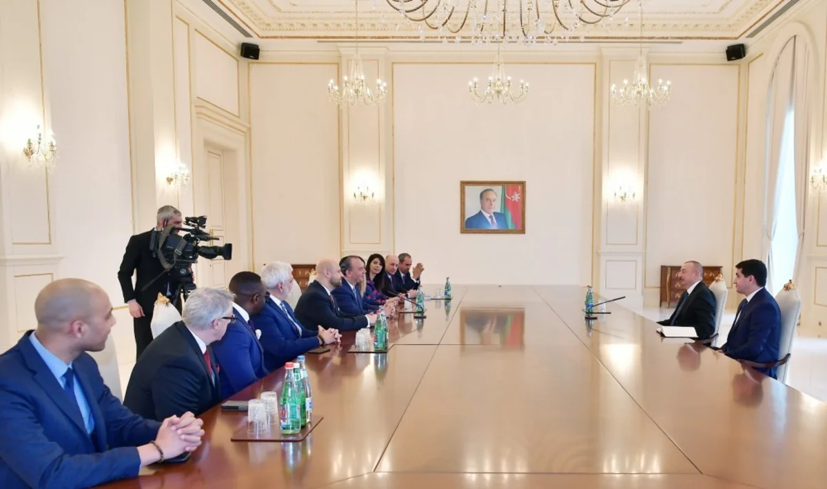 President Ilham Aliyev received delegation led by president of US-based Foundation for Ethnic Understanding