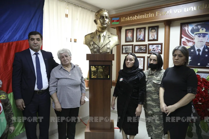 Yaralı halda döyüşü davam etdirmiş şəhidin büstünün açılışı olub