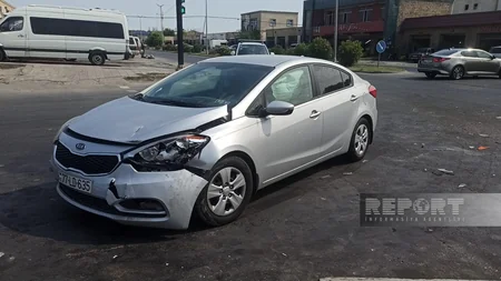 Sumqayıtda iki avtomobil toqquşub, xəsarət alanlar var