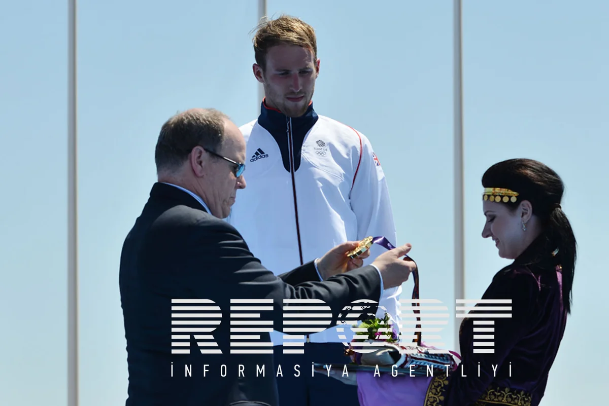 Prince of Monaco, Prince Albert II awards Azerbaijani triathlon athlete at the I European Games