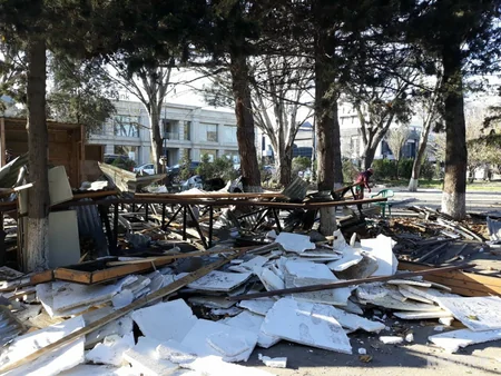 Bakıdakı Atatürk parkında kafe və restoranların 80 faizi sökülüb - VİDEO