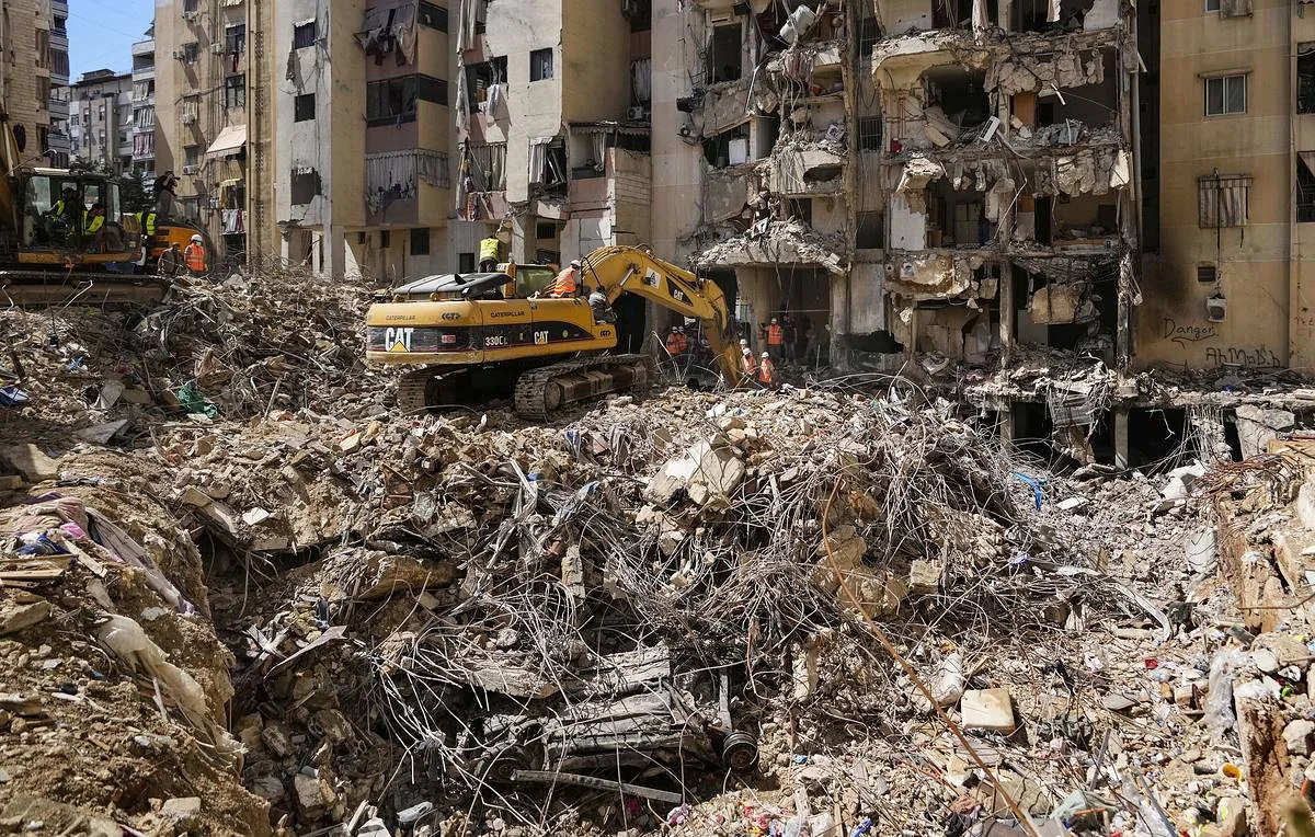 İsrail ordusu “Hizbullah”ın 280-dən çox hədəfinə hücum edib