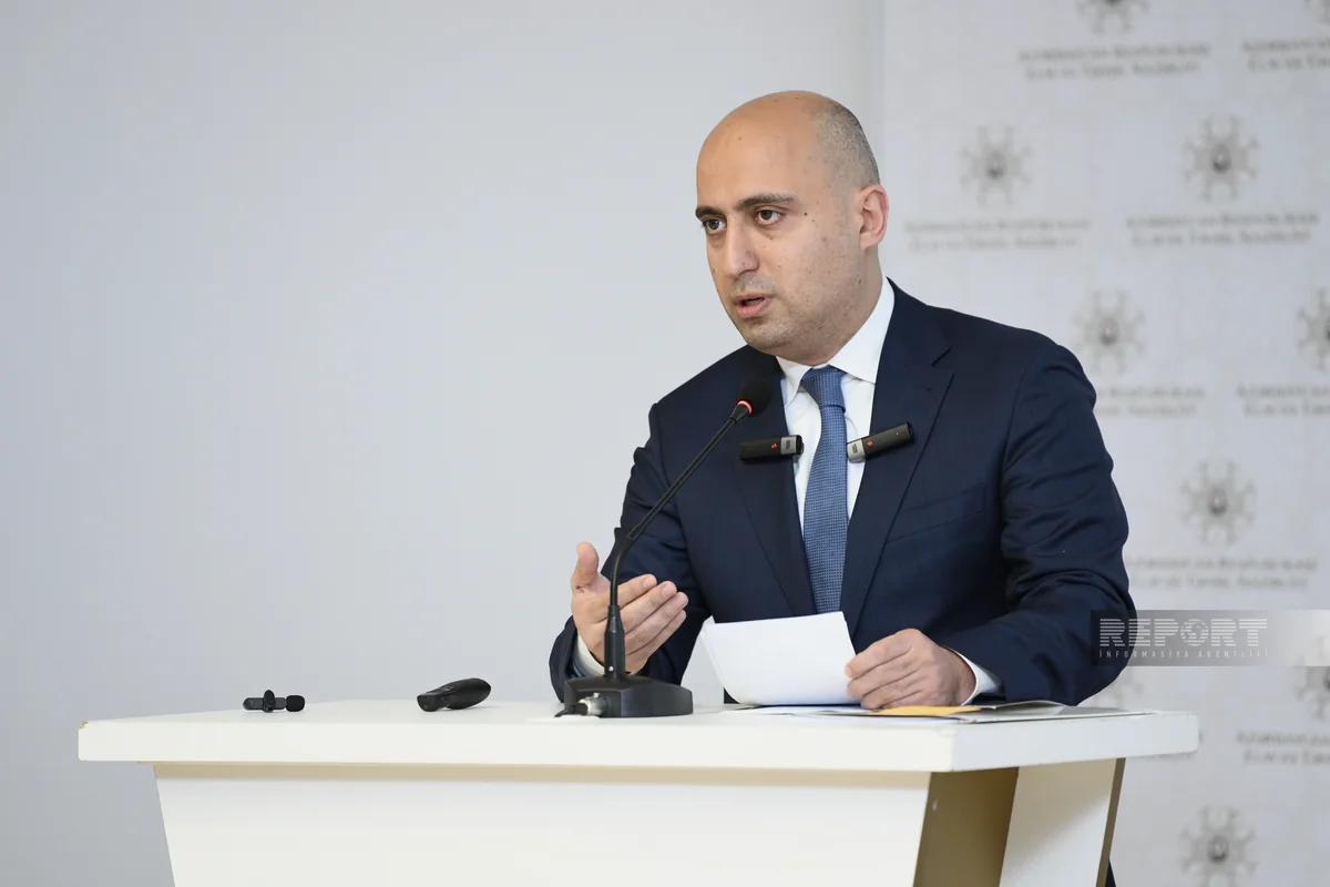 Министр подписал приказ о начале приема в первые классы