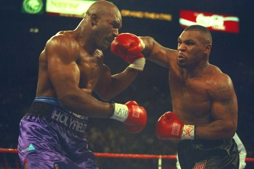 Укушенный Тайсоном Холифилд вызывает его на поединок