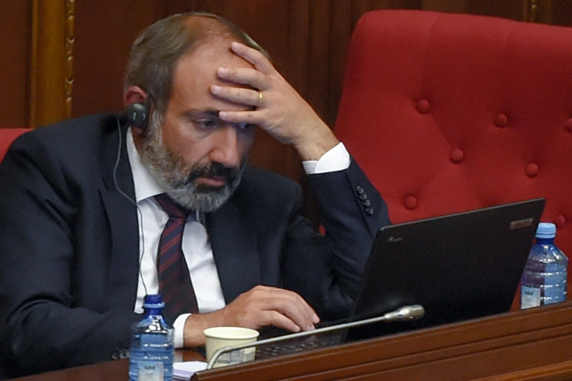 Diaspor təşkilatları Paşinyanın istefasını tələb edir