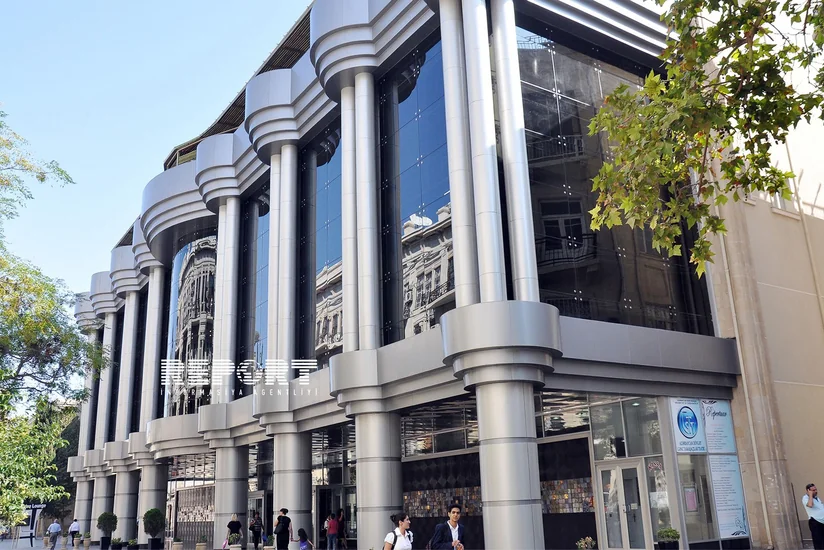 Gənc Tamaşaçılar Teatrı repertuarında dəyişiklik edib