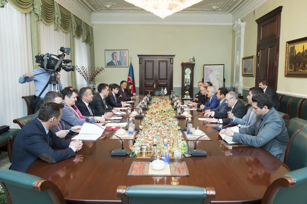 ​SOCAR-da Fransanın MEDEF təşkilatının nümayəndələri ilə görüş keçirilib
