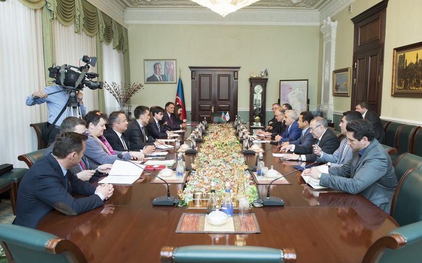 ​SOCAR-da Fransanın MEDEF təşkilatının nümayəndələri ilə görüş keçirilib