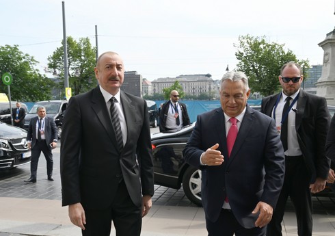 Prezident İlham Əliyev Budapeştdə TDT-nin Dövlət Başçıları Şurasının qeyri-rəsmi iclasında iştirak edir - YENİLƏNİB