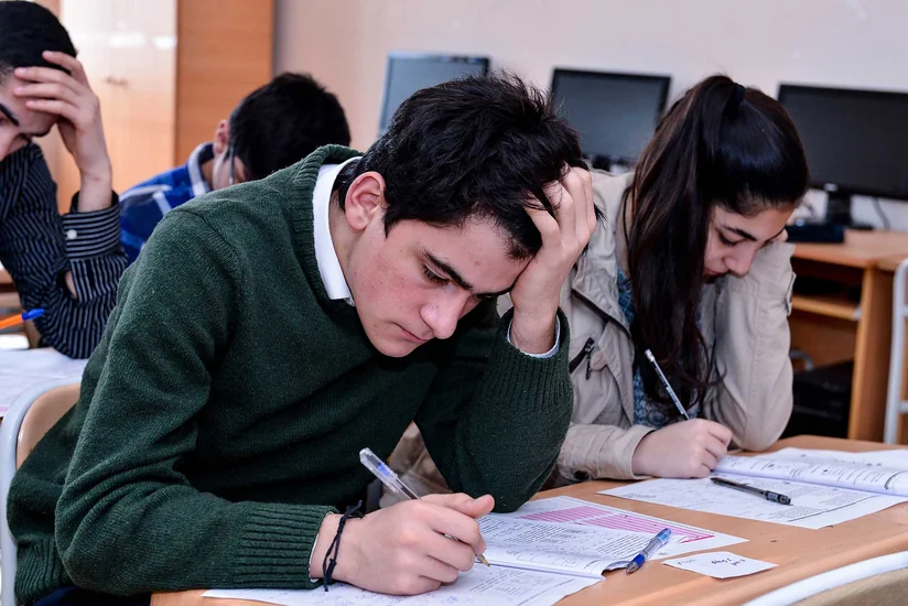 Bu gün ali məktəblərə ilk qəbul imtahanı keçirilir