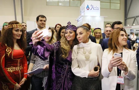 Prezident İlham Əliyev “AITF-2017” XVI Azərbaycan Beynəlxalq turizm və səyahətlər sərgisi ilə tanış olub - YENİLƏNİB