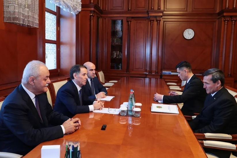 Novruz Məmmədov Türkmənistanın Nazirlər Kabineti Sədrinin müavini ilə görüşüb