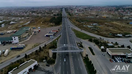 Bakıda yeni yerüstü piyada keçidi istifadəyə verilib